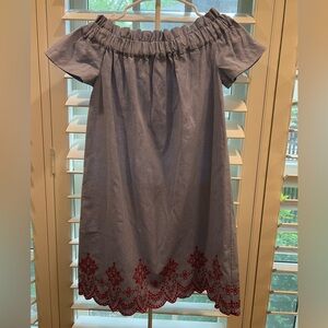 Vineyard Vines chambray off the shoulder embroidered dress Size M